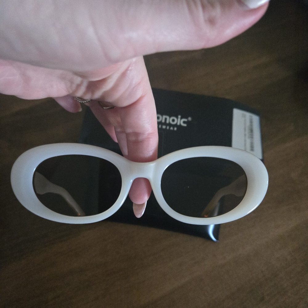 Qonoic White Oval Womens Sunglasses - Picture 3 of 5